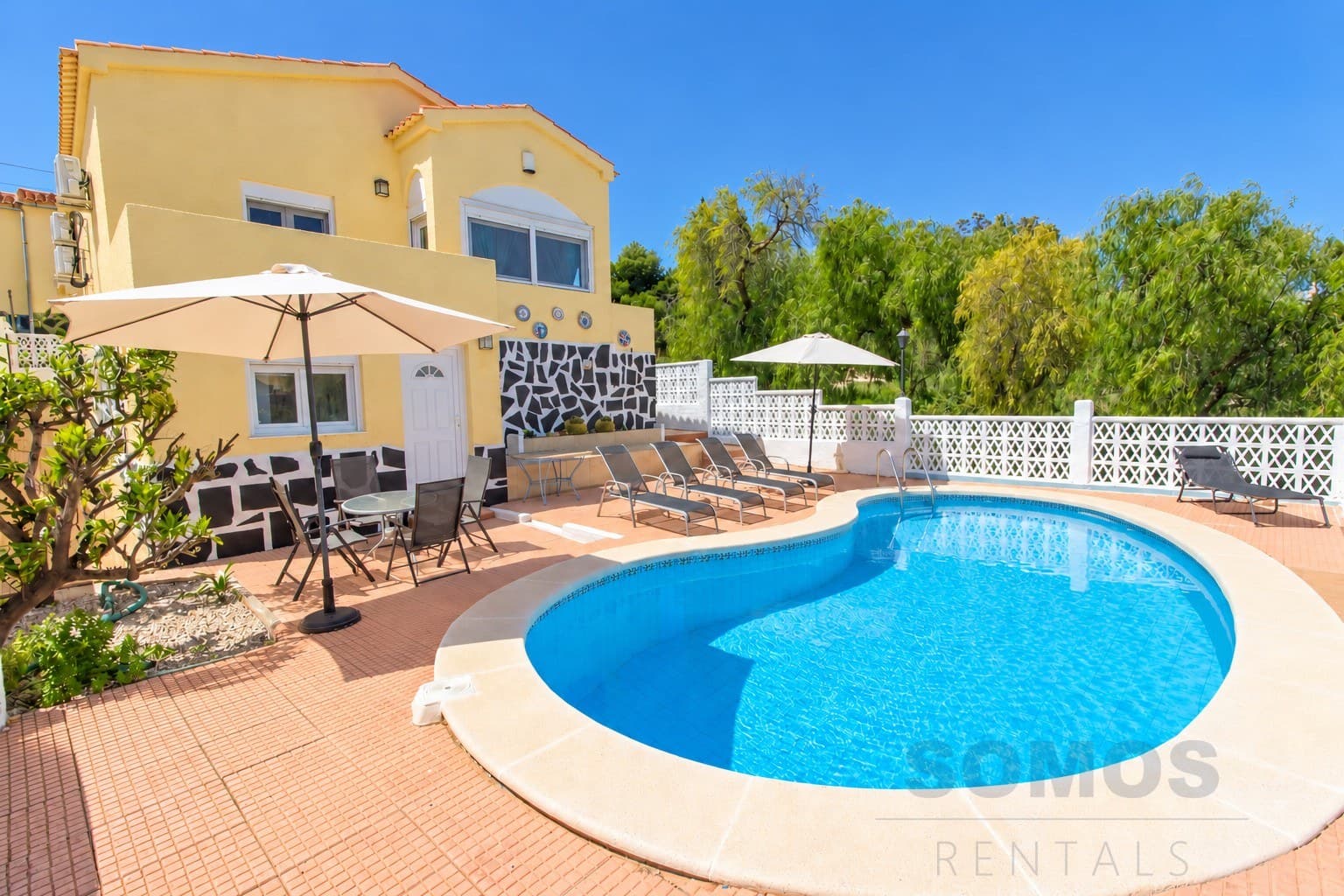 Villa Michelle, Urb La Marina — photographie 1