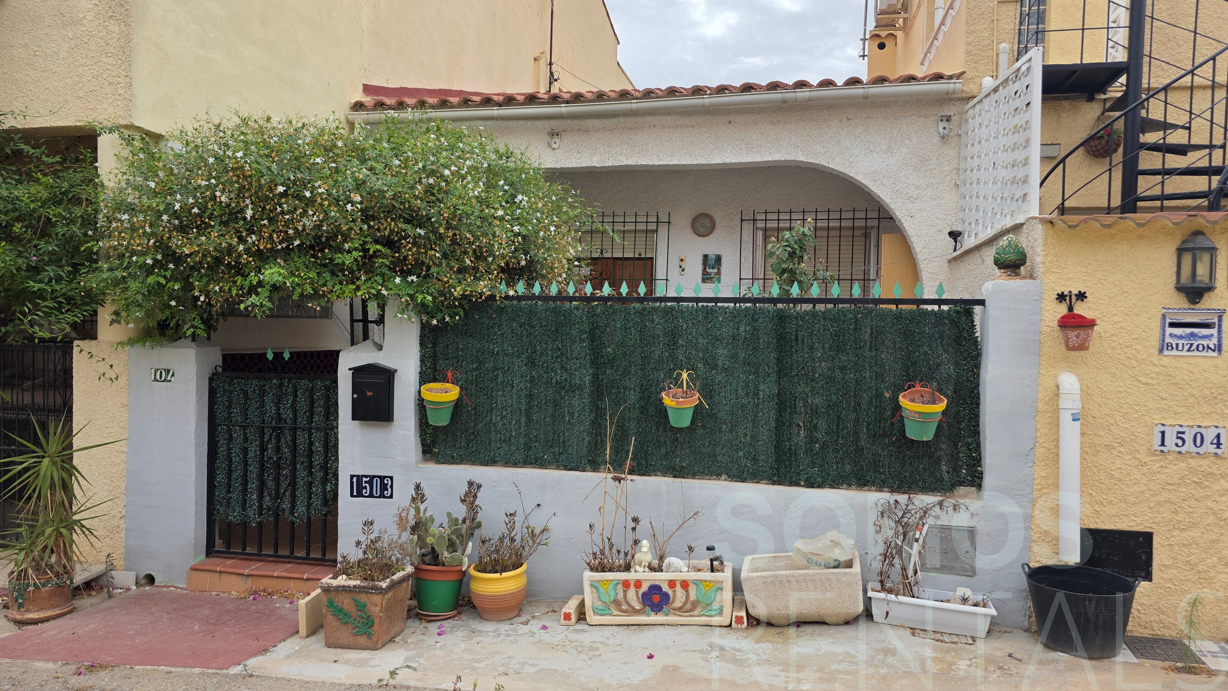 Facade — Casa Jazmin, Urb La Marina