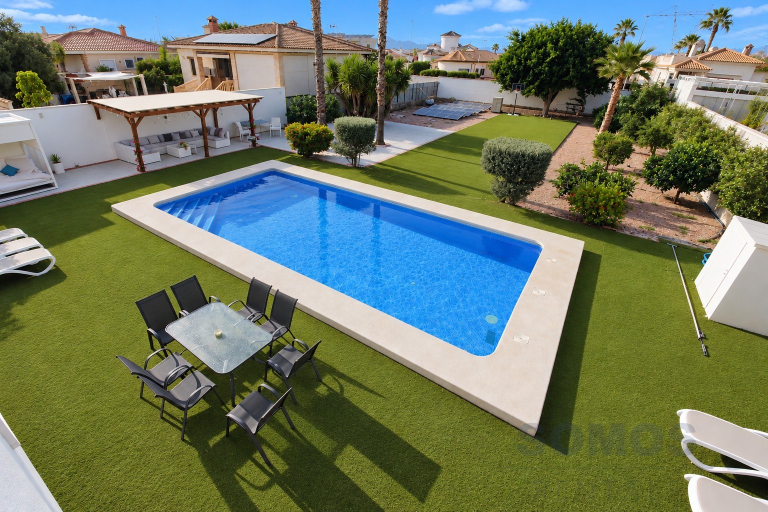 Jardín — Villa Ricardo, Urb La Marina