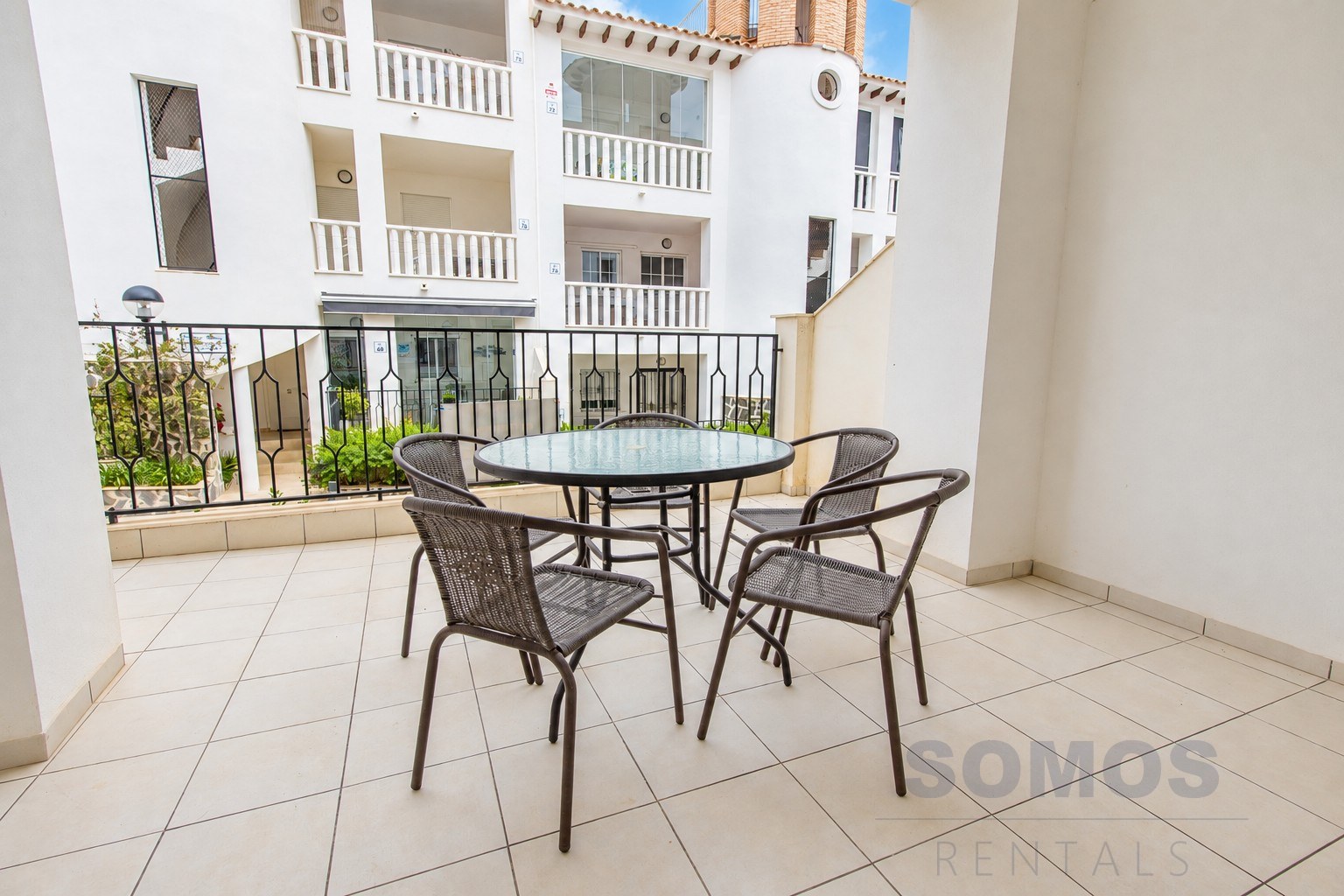 Balcón — Apartamento El Pinet, La Marina Village y El Pinet