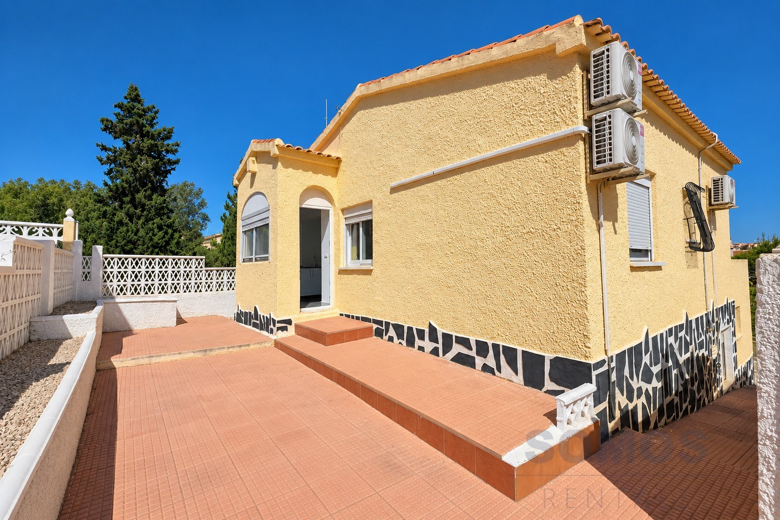Villa Michelle, Urb La Marina — fotografía 5
