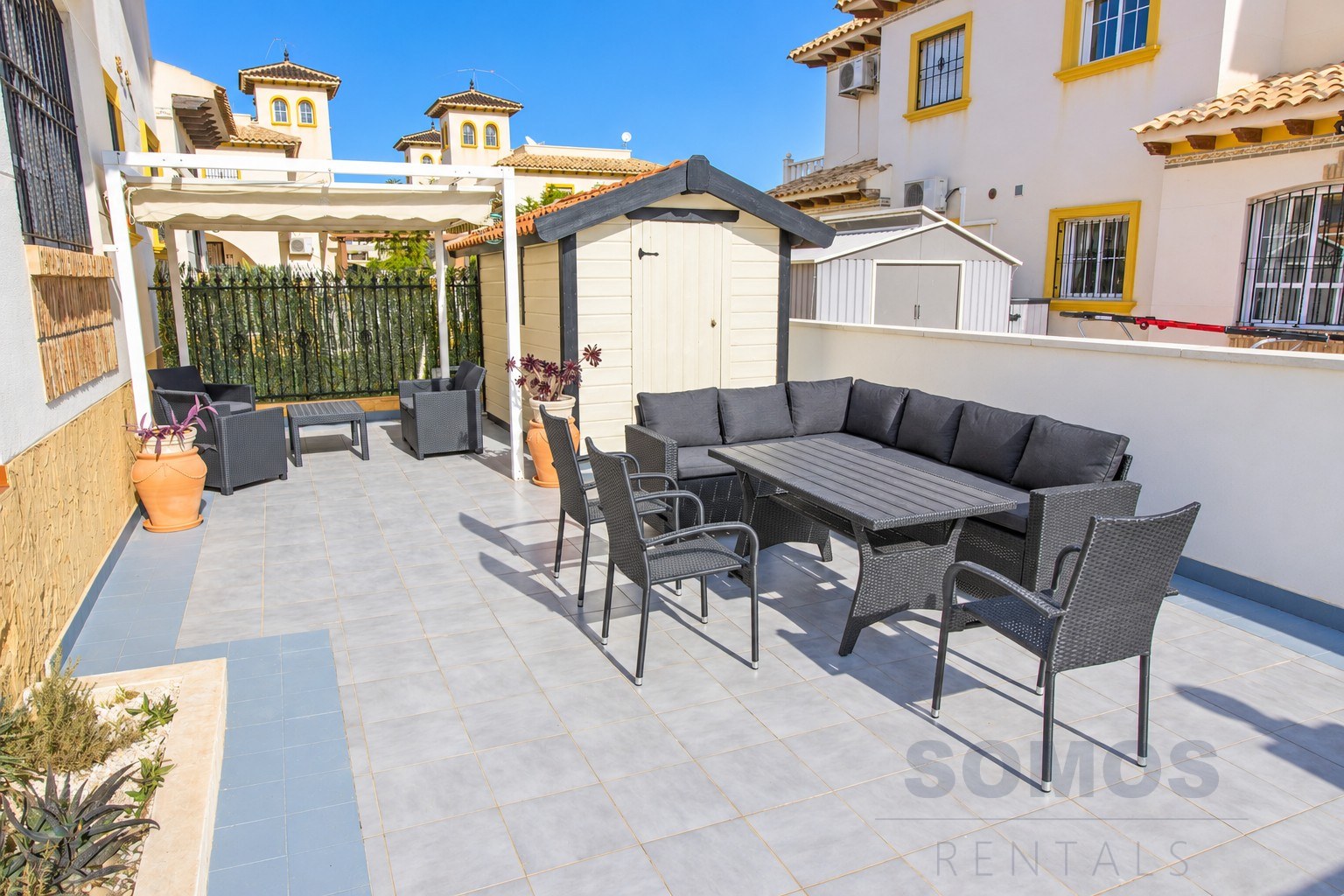Terrasse — Casa Marina del Rey, La Marina Village y El Pinet