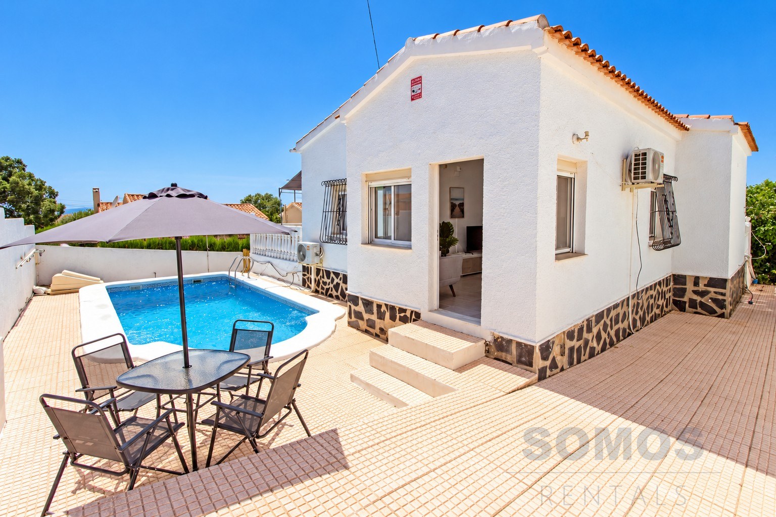 Exterior — Villa Elche, Urb La Marina
