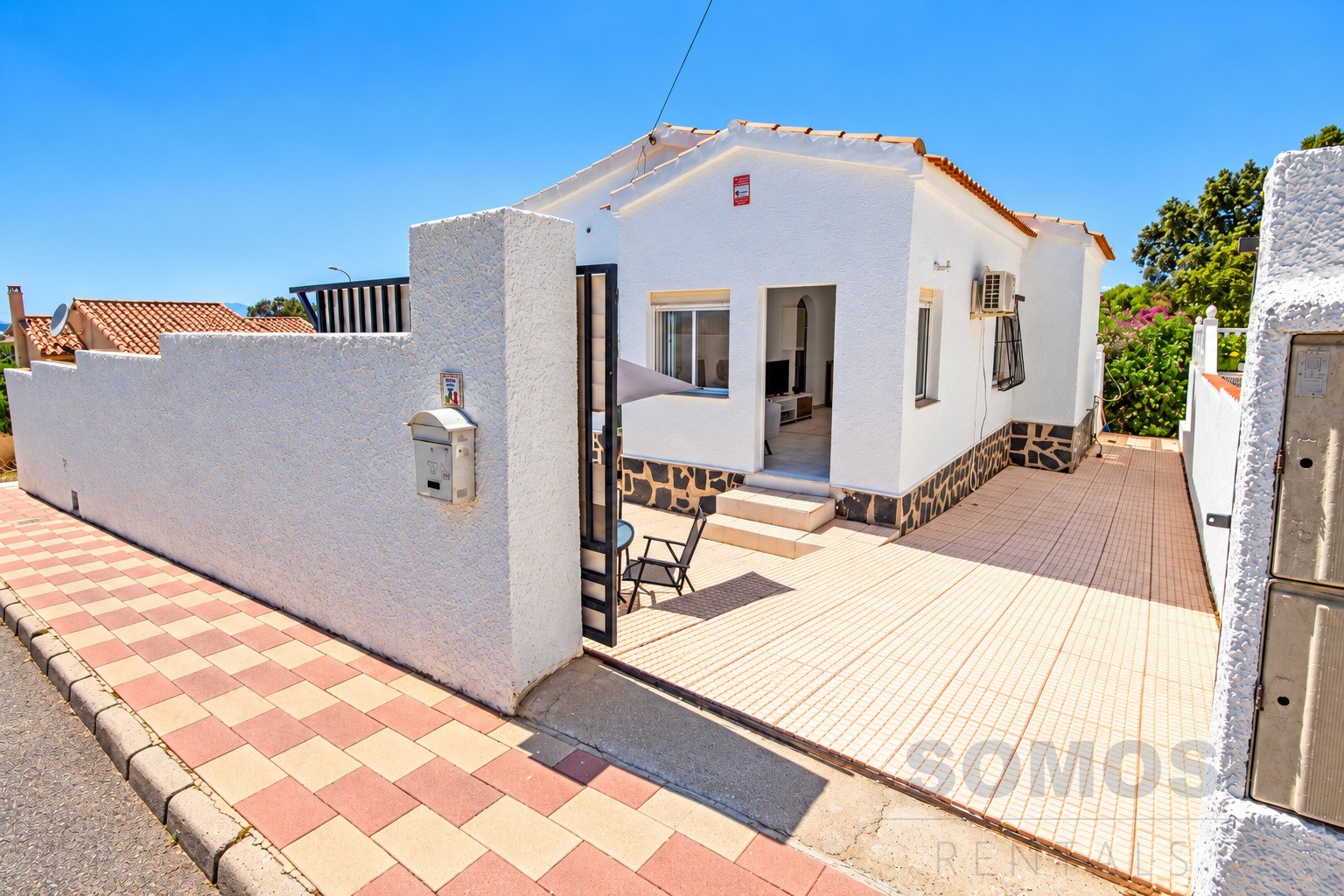 Exterior — Villa Elche, Urb La Marina