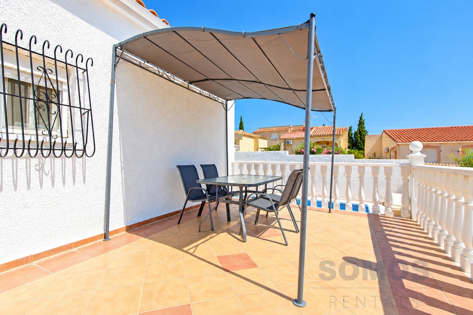 Sun terrace — Villa Elche, Urb La Marina