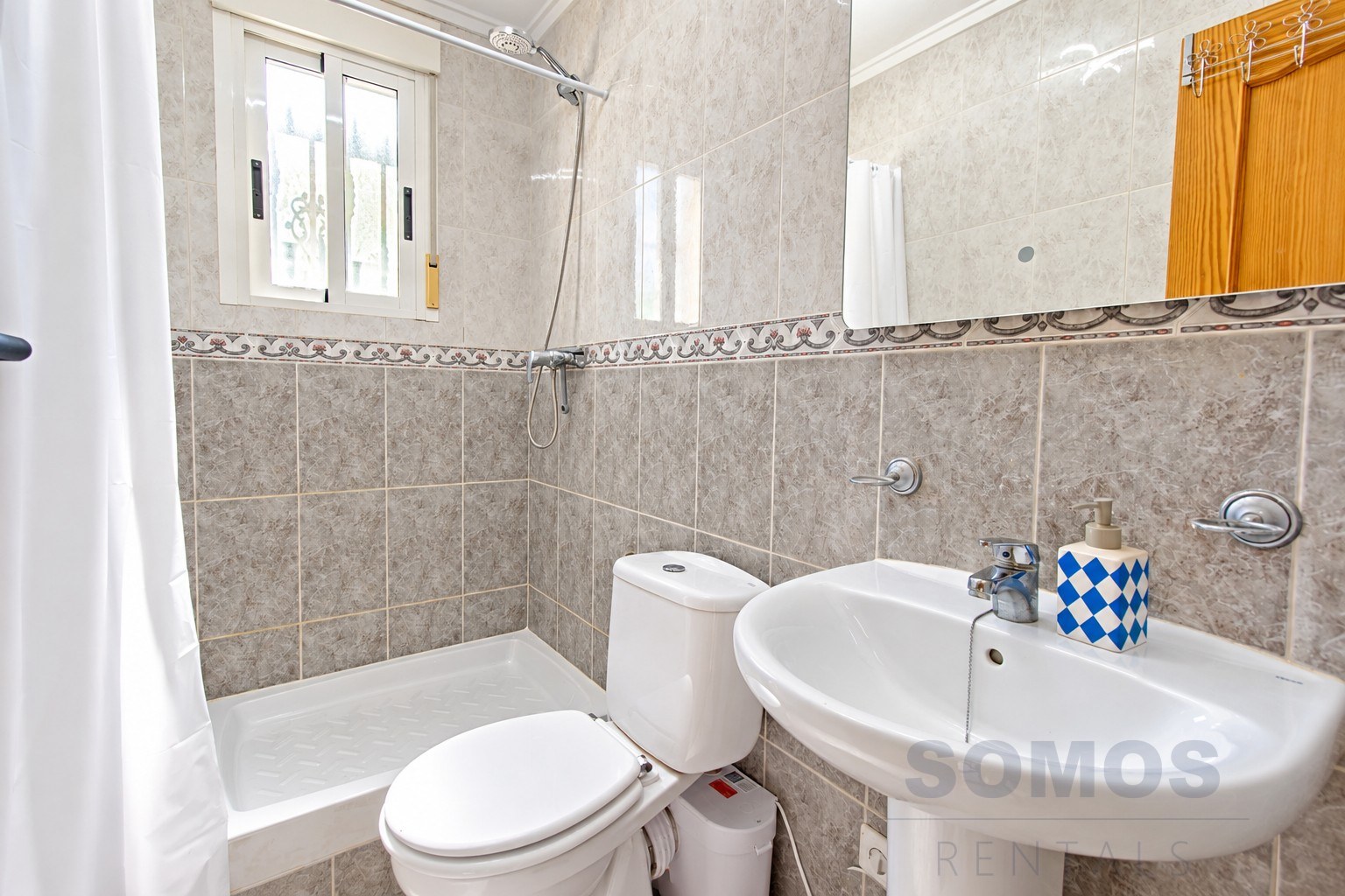 Bathroom 2 — Villa Elche, Urb La Marina