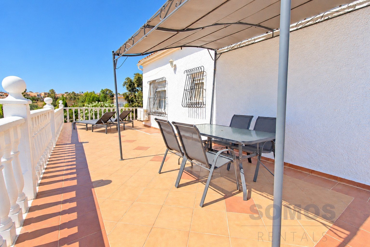 Sun terrace — Villa Elche, Urb La Marina