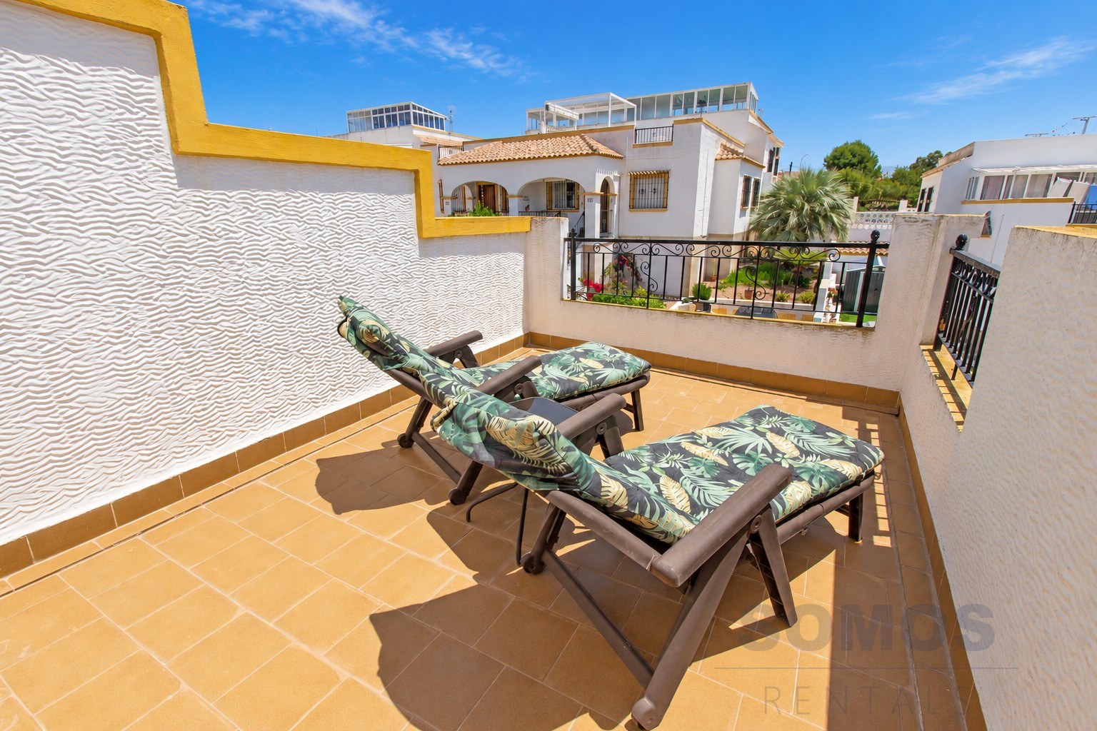 Balcón — Casa Alfredo, Urb La Marina